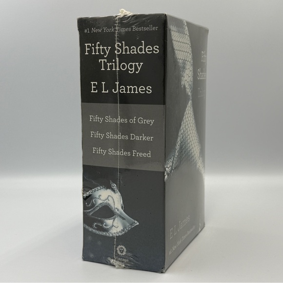 Fifty Shades Trilogy Books 1-3 50 Shades of Grey, Darker, & Freed ~ #212 - Picture 5 of 10